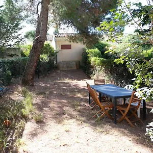  Appartement 2 Chambres, Grand Jardin Et Parking